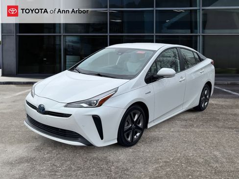 Used 2019 Toyota Prius Limited image 8