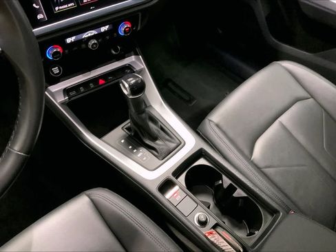 Used 2022 Audi Q3 2.0T Premium w/ Convenience Package image 16