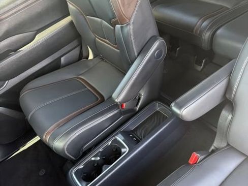 Used 2025 Nissan Armada SL w/ Captain's Chari Seat Package AWD/4WD image 27