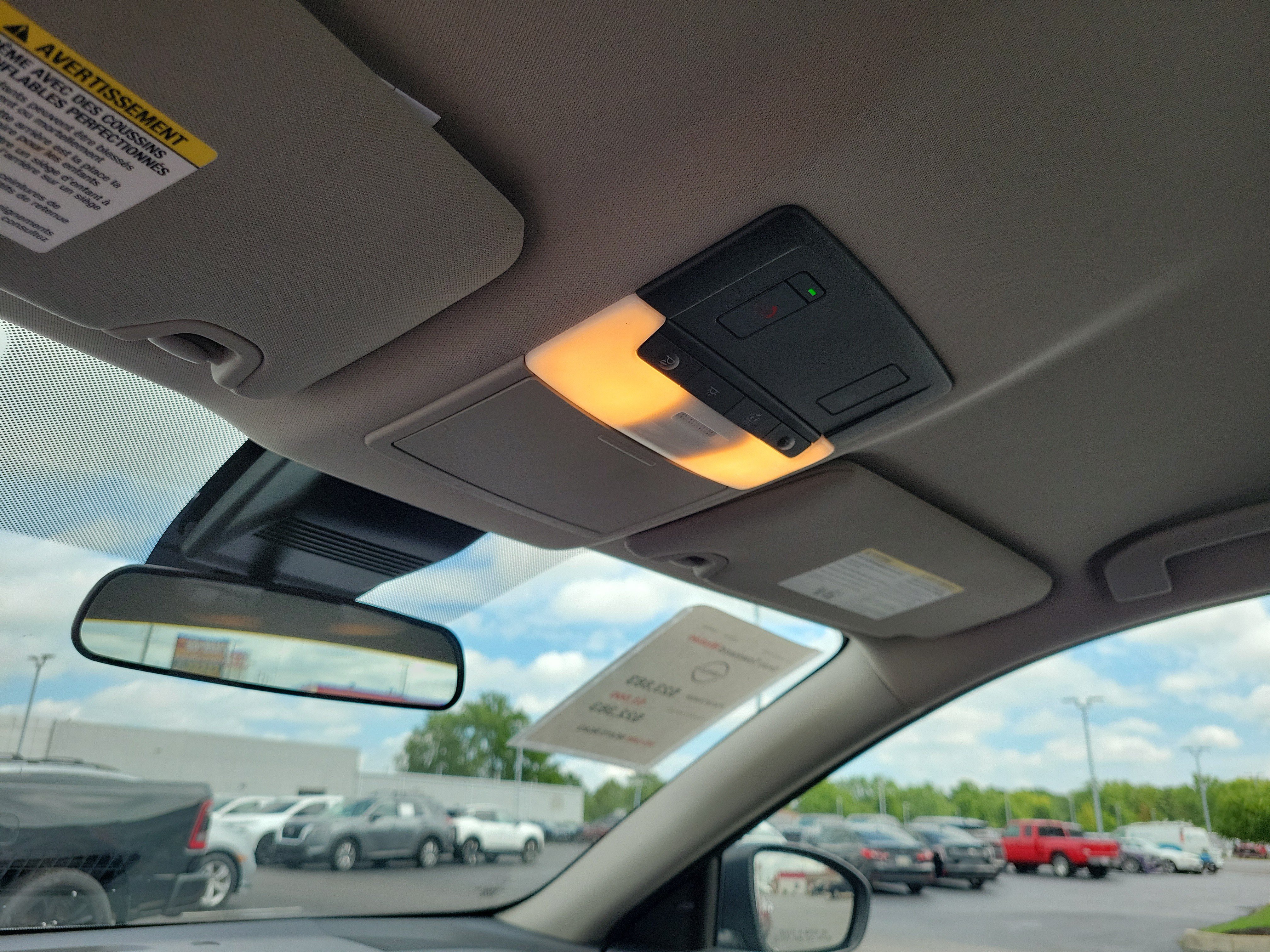 Used 2025 Nissan Altima 2.5 SV FWD image 30