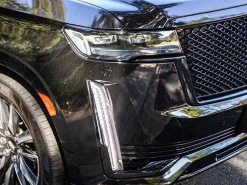 Used 2021 Cadillac Escalade ESV Sport Platinum w/ Heavy-Duty Trailer Package image 10