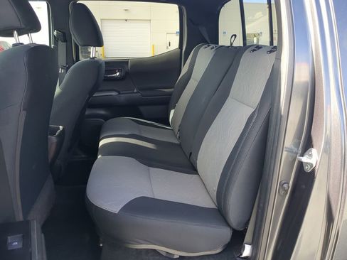 Used 2023 Toyota Tacoma TRD Off-Road image 21