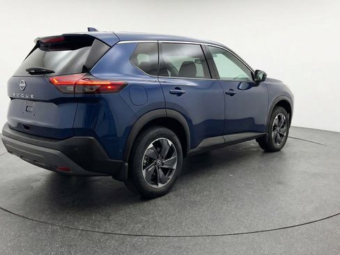 Used 2025 Nissan Rogue SV FWD image 9
