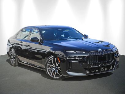 Used 2024 BMW 760i xDrive w/ Premium Package 2
