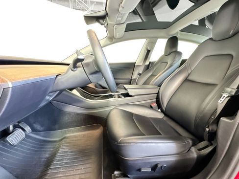 Used 2019 Tesla Model 3 Standard Range Plus image 18