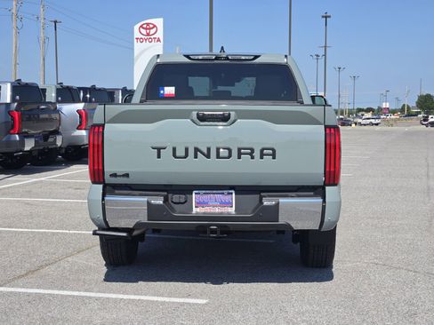 New 2026 Toyota Tundra SR5 w/ TRD Off-Road Premium Package AWD/4WD image 8
