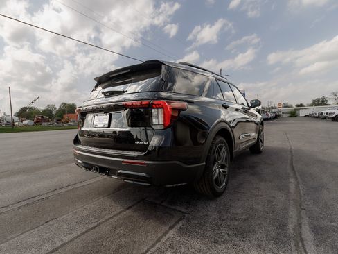 Used 2026 Ford Explorer ST-Line w/ ST-Line Street Pack AWD/4WD image 6