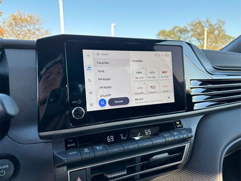 New 2026 Toyota Camry SE w/ Convenience Package image 18