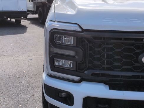 Used 2024 Ford F250 XL w/ STX Appearance Package AWD/4WD image 10