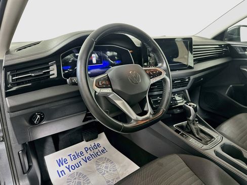 Used 2025 Volkswagen Jetta S FWD image 9