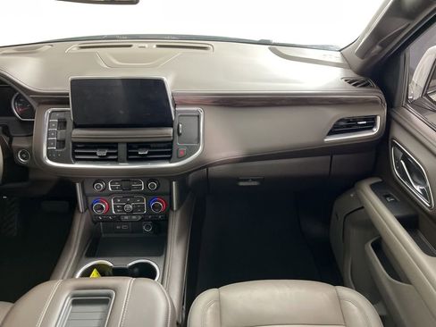 Used 2021 Chevrolet Tahoe Z71 w/ Z71 Off-Road Package image 21