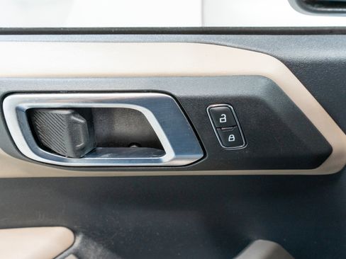 Used 2023 Ford Bronco Wildtrak image 15