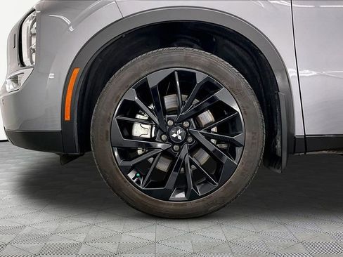 Used 2023 Mitsubishi Outlander SEL Black Edition AWD/4WD image 9