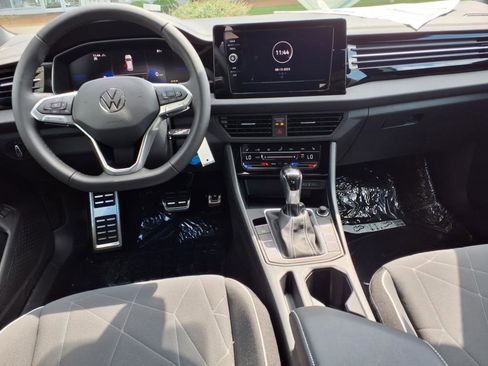 New 2025 Volkswagen Jetta Sport FWD image 9