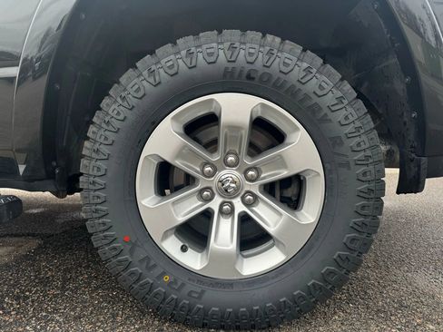 Used 2019 RAM 1500 Laramie image 11