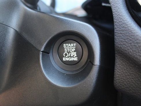 Used 2020 Jeep Compass Latitude image 17