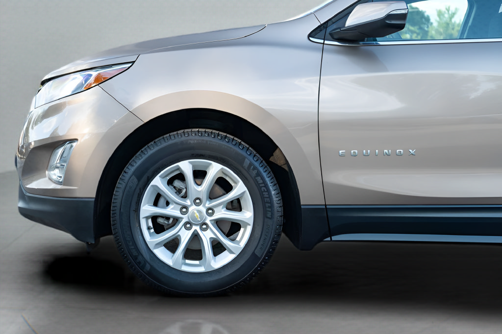 Used 2019 Chevrolet Equinox LT FWD image 11