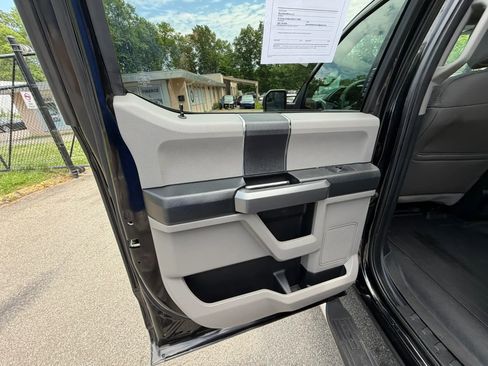 Used 2016 Ford F150 XLT AWD/4WD image 20
