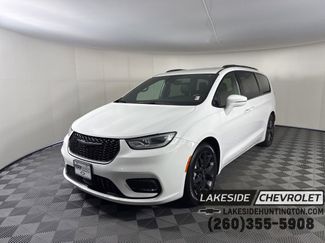 Used 2021 Chrysler Pacifica Touring w/ S Appearance Package FWD video 1