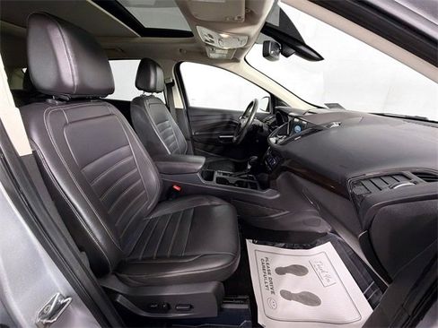 Used 2017 Ford Escape Titanium image 28