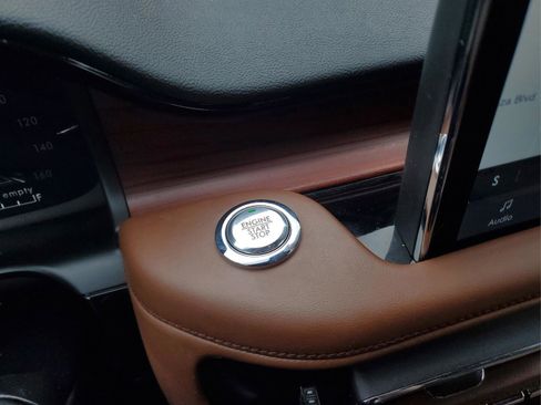 Used 2021 Lincoln Aviator Reserve w/ Equipment Group 208A image 21