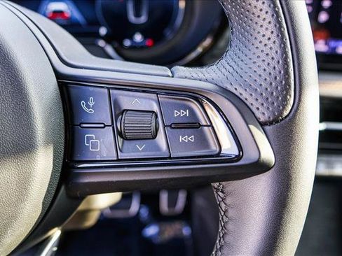 Used 2025 Alfa Romeo Tonale w/ Premium Package image 16