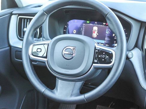 Used 2025 Volvo XC60 B5 Plus image 16