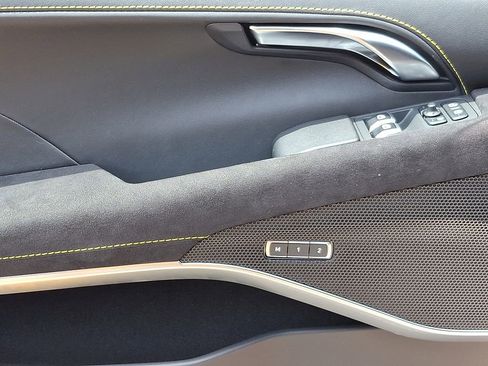 Used 2025 Lotus Emira image 12