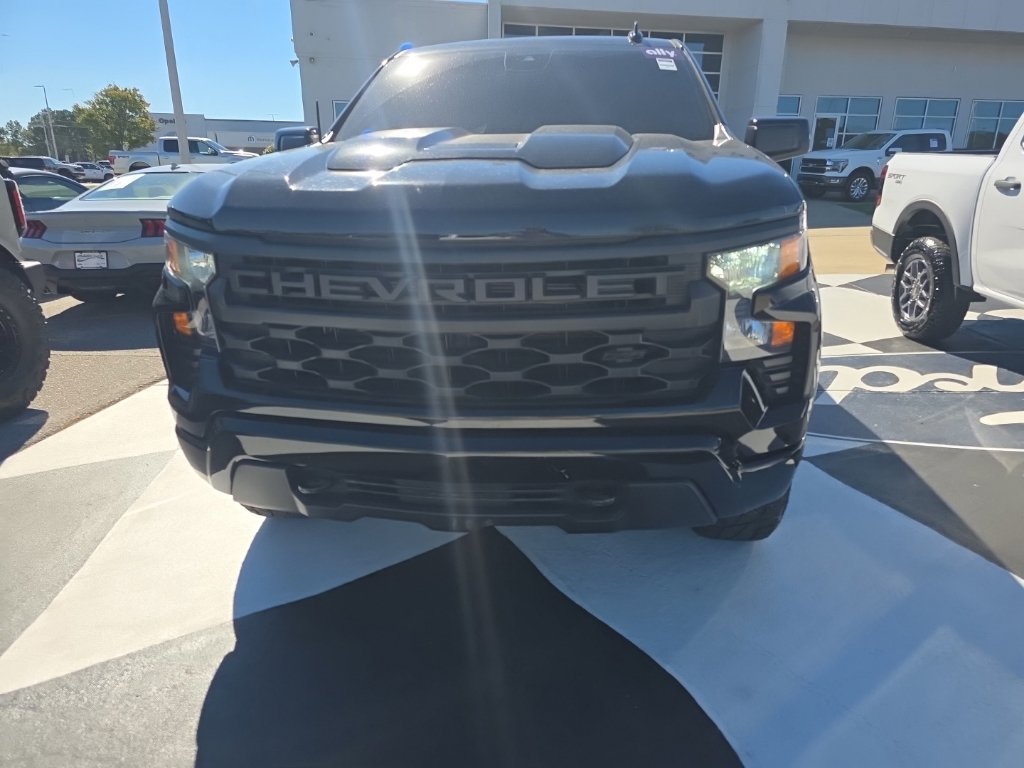 Used 2024 Chevrolet Silverado 1500 Custom Trail Boss w/ Midnight Edition AWD/4WD image 6
