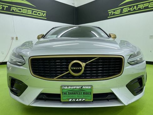 Used 2020 Volvo S90 T6 R-Design image 3