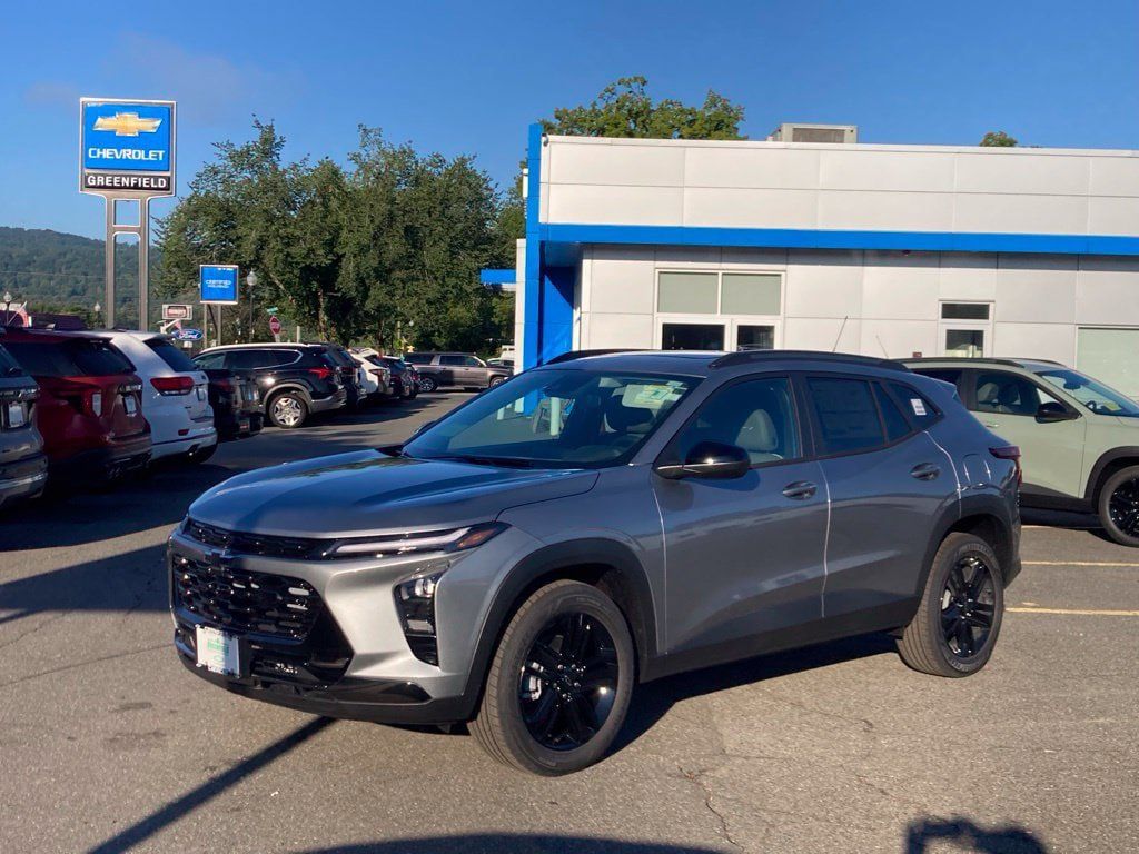 New 2026 Chevrolet Trax ACTIV w/ Sunroof Package FWD image 25