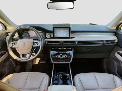 Used 2020 Lincoln Corsair FWD w/ Premium Package image 17