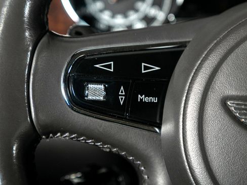 Used 2013 Bentley Mulsanne w/ Premiere Specification Pkg image 50