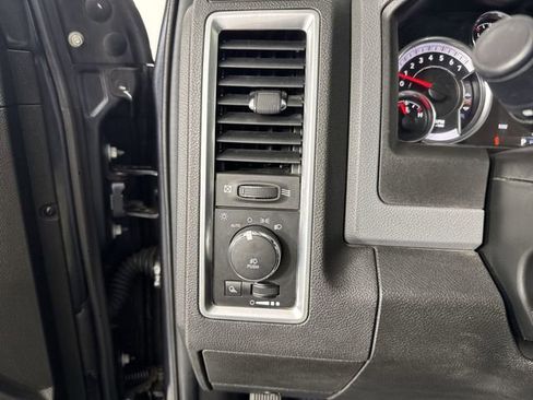 Used 2019 RAM 1500 Big Horn AWD/4WD image 15
