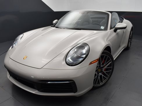 Used 2023 Porsche 911 Carrera S RWD image 32