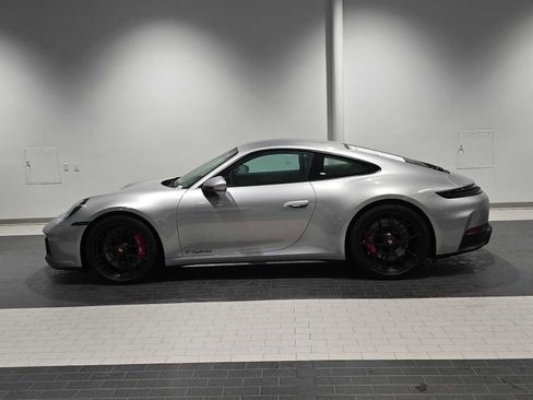 Used 2025 Porsche 911 Carrera 4 GTS image 2