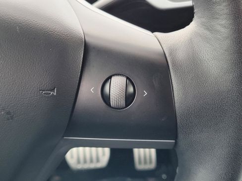 Used 2022 Tesla Model Y Performance AWD/4WD image 12