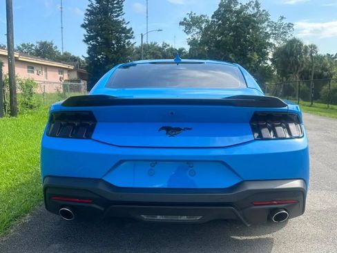 Used 2024 Ford Mustang Coupe RWD image 5