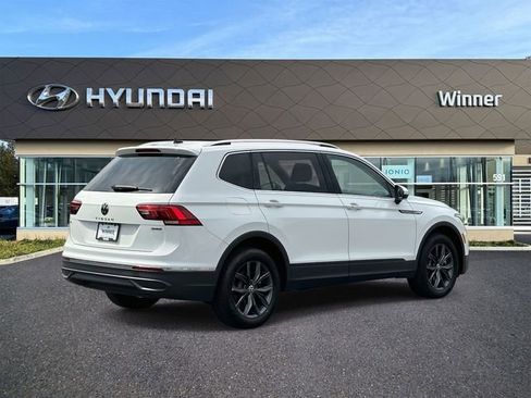Used 2024 Volkswagen Tiguan SE image 5