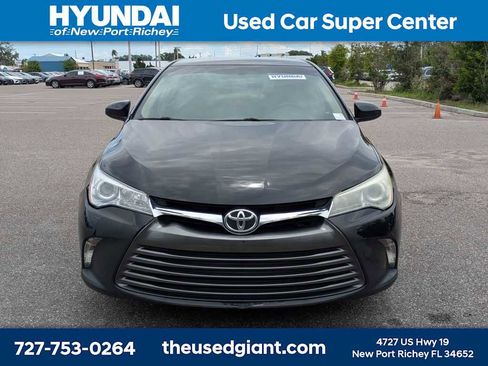 Used 2015 Toyota Camry LE FWD image 8
