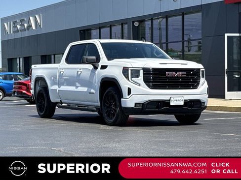Used 2023 GMC Sierra 1500 Elevation AWD/4WD image 1