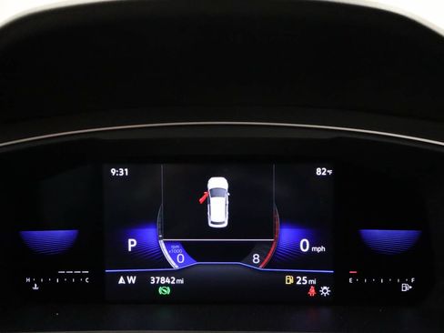 Certified 2023 Volkswagen Tiguan SE w/ Panoramic Sunroof Package FWD image 6