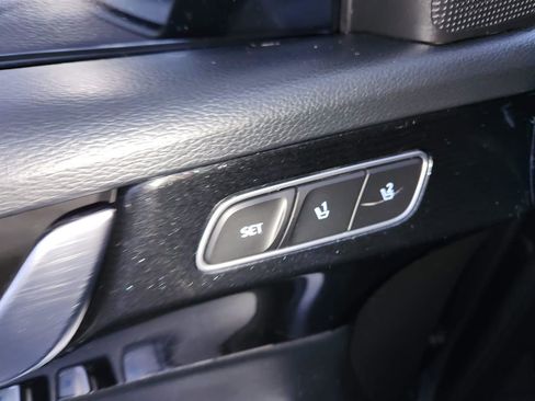 Used 2021 Hyundai Palisade Limited image 32