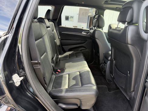 Used 2018 Jeep Grand Cherokee Limited AWD/4WD image 22