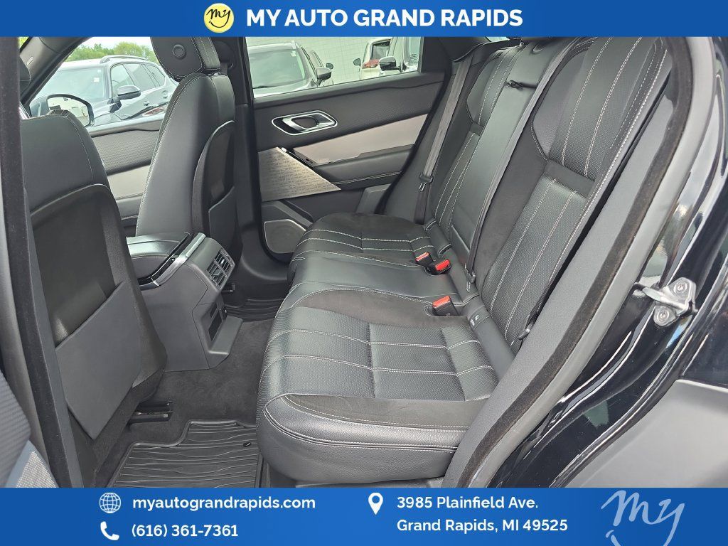 Used 2019 Land Rover Range Rover Velar R-Dynamic SE AWD/4WD image 28