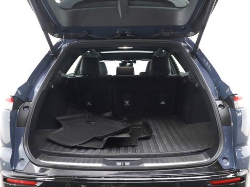 Used 2025 Toyota Crown Signia w/ Advanced Technology Package image 16