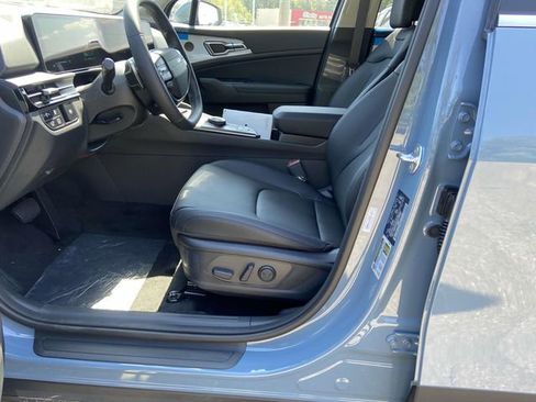 New 2026 Kia Sportage EX AWD/4WD image 11