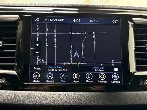 Used 2020 Chrysler Pacifica Touring-L Plus FWD image 17
