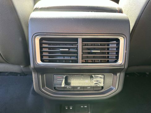 New 2026 Volkswagen Atlas Peak Edition image 16