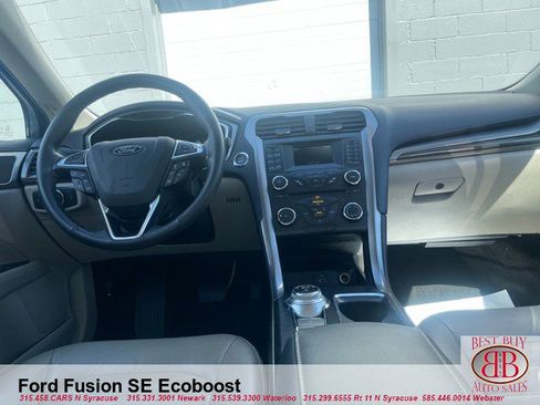 Used 2018 Ford Fusion SE image 11